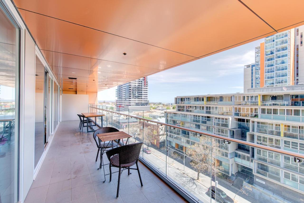 Vision On Morphett Adelaide Central Exterior foto